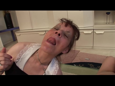 ❤️ Dve babici in en dedek imajo seks v troje ❤ Fucking video na sl.mrpornogratis.ru ️❤